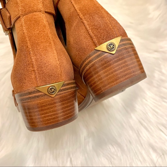 Michael Kors Radley Boots - Picture 6 of 10